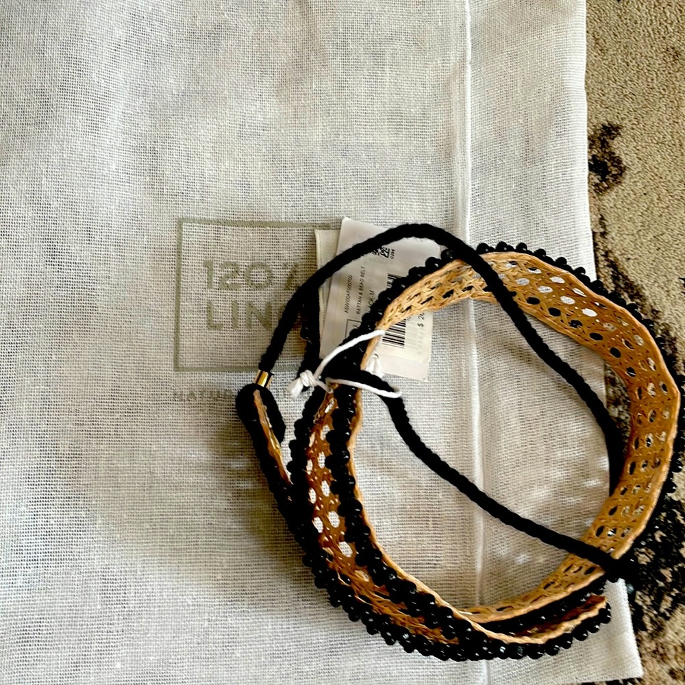 NEW 120% Lino luxury Capri Belt Black and Tan
